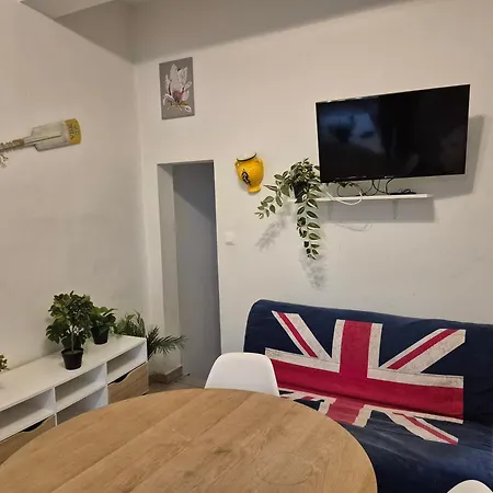 4 Voyageurs Avec Terrasse Et Wifi * Carcassonne